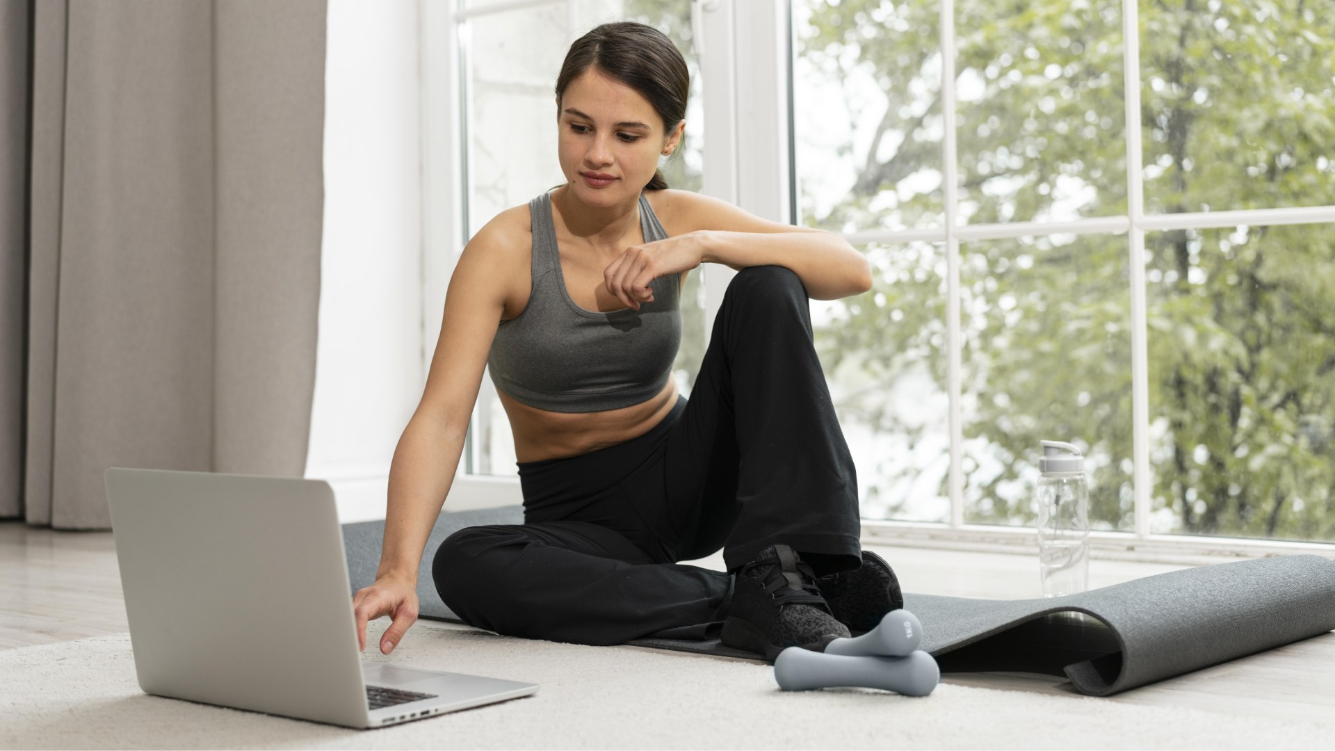 woman-working-out